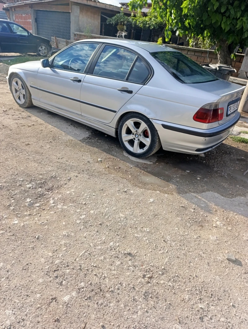BMW 320, снимка 4 - Автомобили и джипове - 52957666