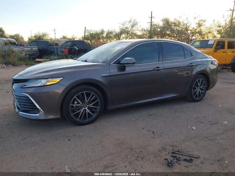 Toyota Camry XLE HYBRID , снимка 14 - Автомобили и джипове - 53364247