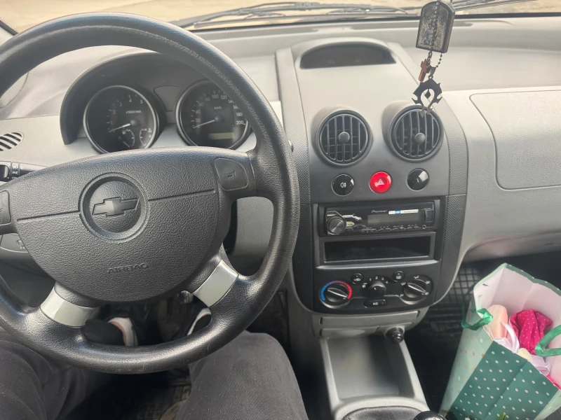 Chevrolet Kalos 1.2 i, снимка 12 - Автомобили и джипове - 53508373