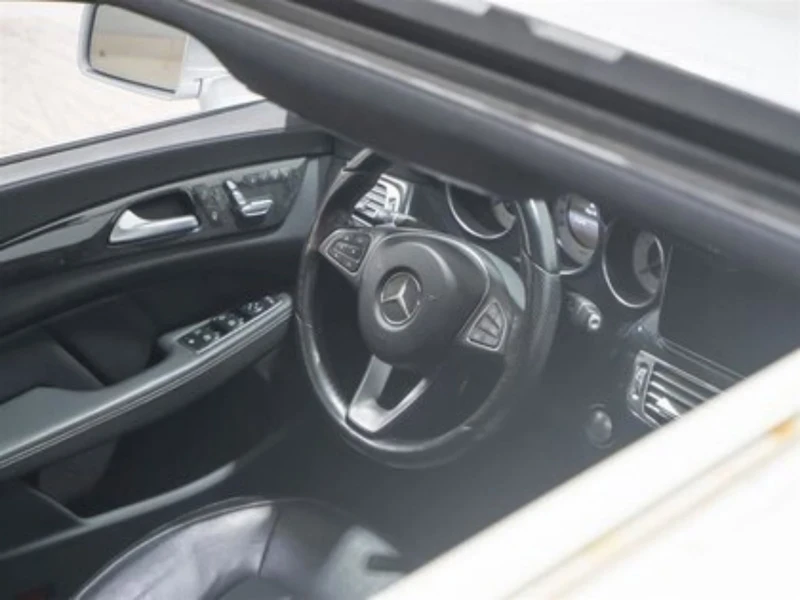 Mercedes-Benz CLS 400 На пружини/2016/М276/107к.км/всички екстри/карфакс, снимка 9 - Автомобили и джипове - 53592551