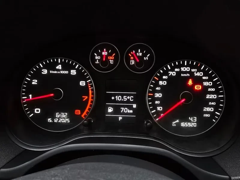 Audi A3 2.0 Tfsi Dynamic , снимка 8 - Автомобили и джипове - 54971458