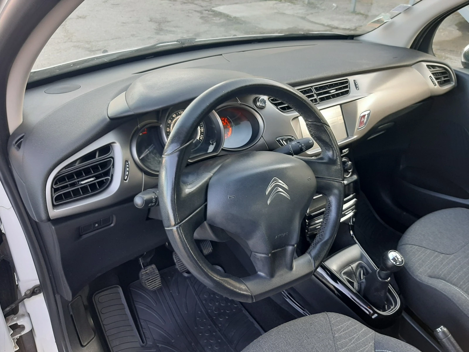 Citroen C3 1.2vti 82ks. E6 - изображение 9