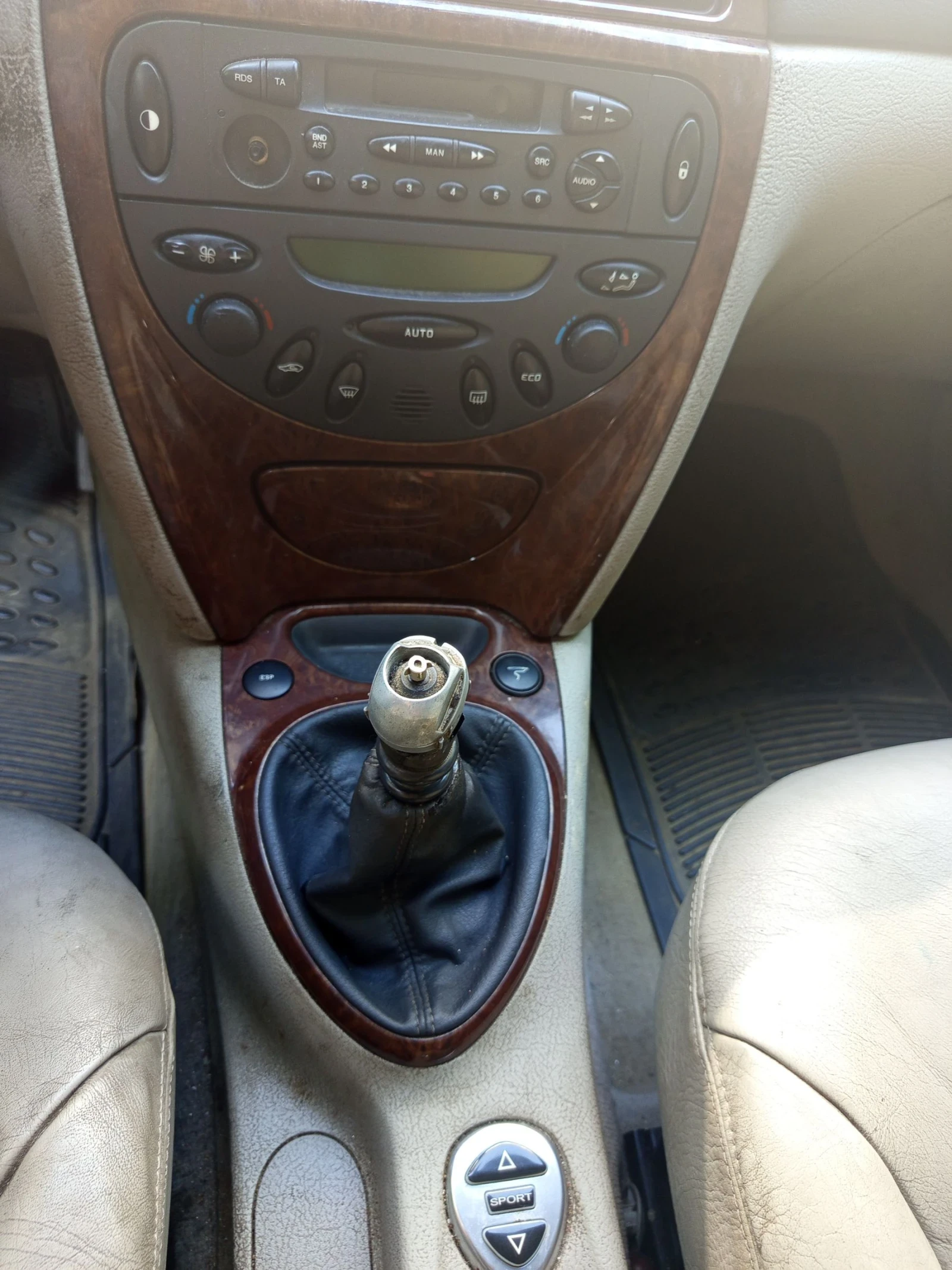 Citroen C5 2.2 HDi - изображение 8