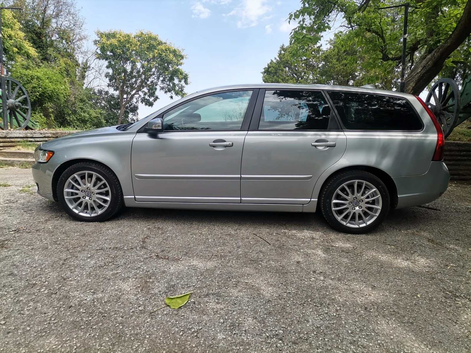 Volvo V50 2.0 HDI - изображение 4