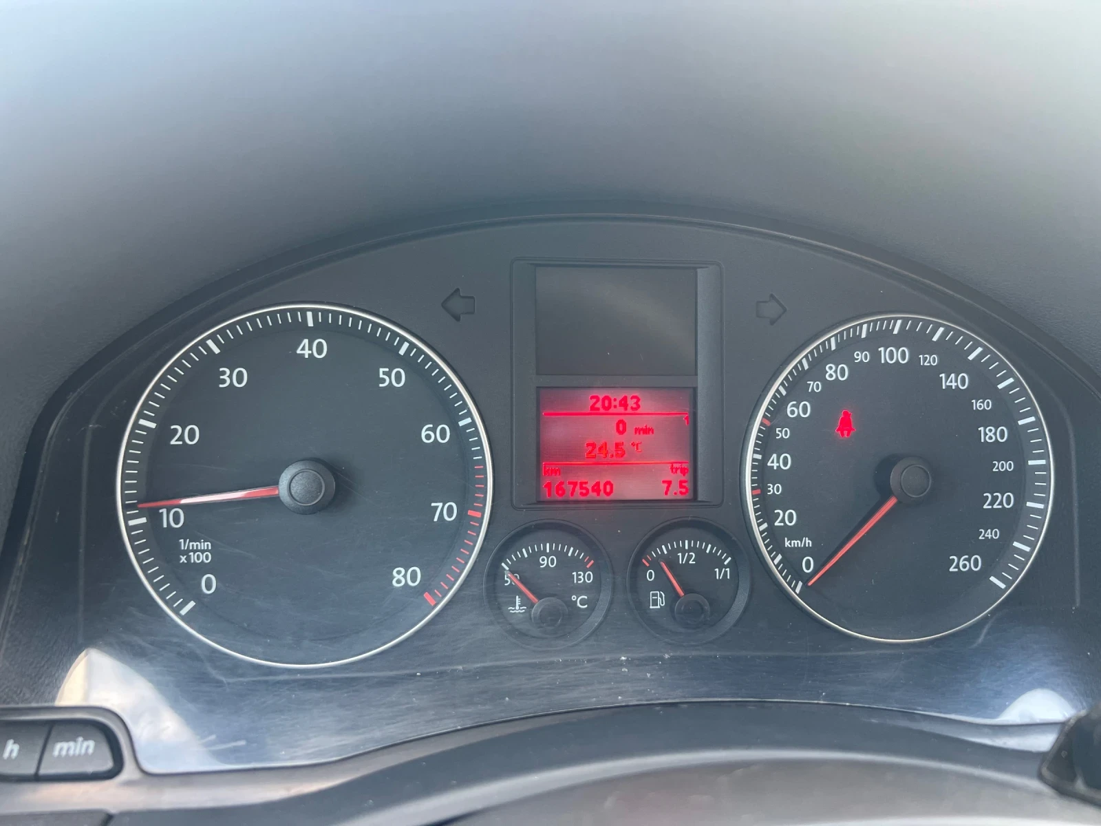 VW Golf 1.6FSI 166.000km!! | Mobile.bg — изображение 12