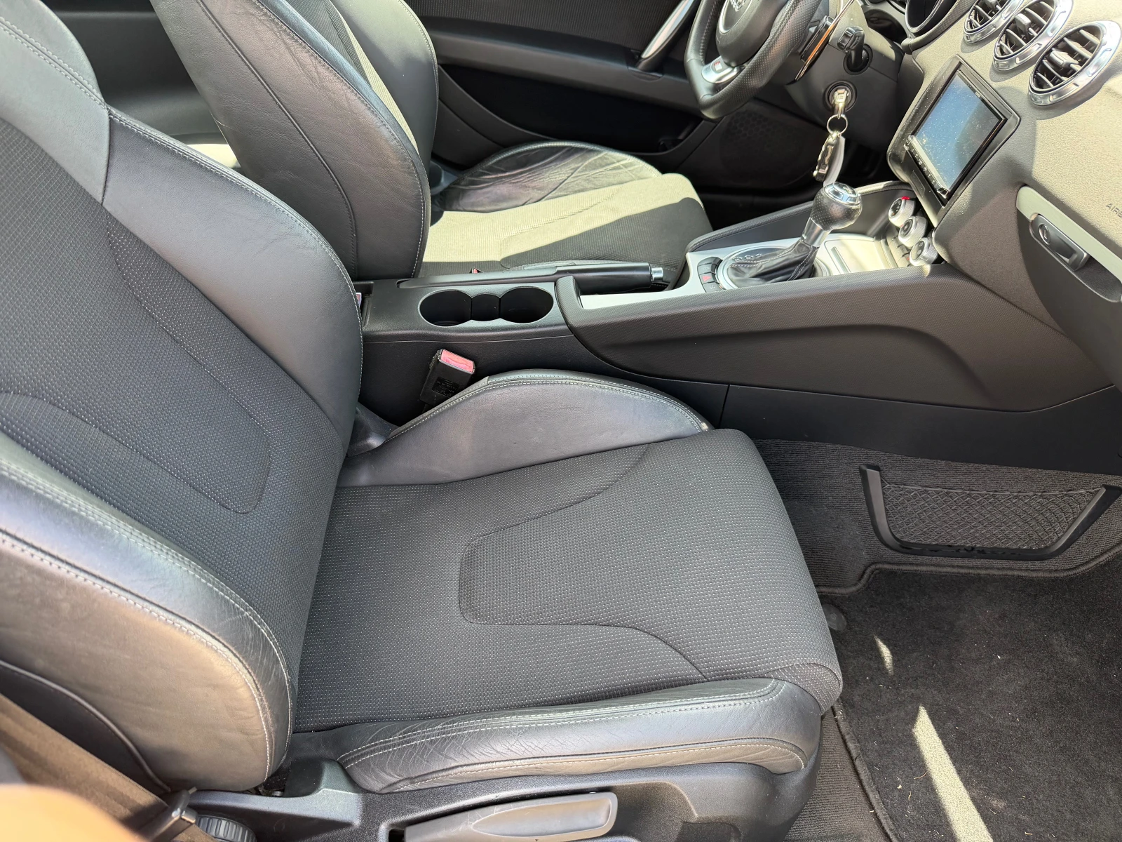 Audi Tt 2.0 TFSI QUATTRO, снимка 12 - Автомобили и джипове - 52401808