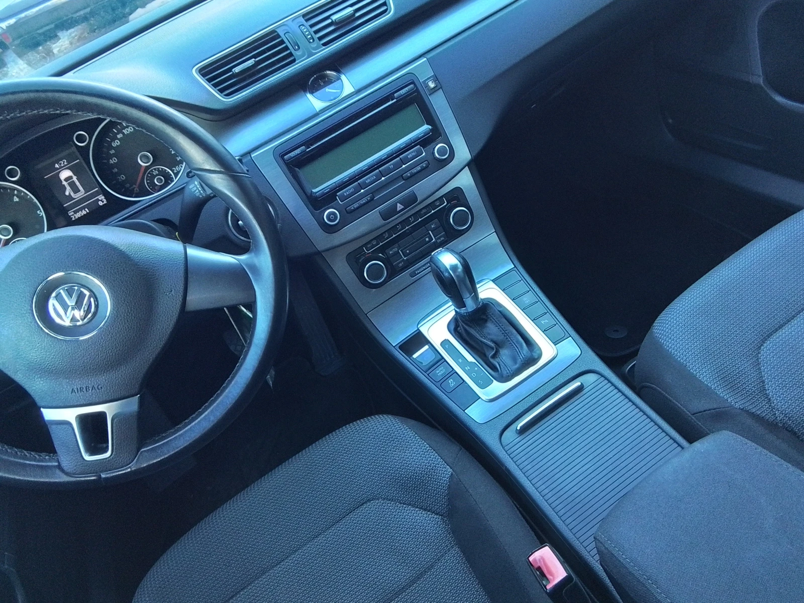 VW Passat 2.0, снимка 10 - Автомобили и джипове - 53746900