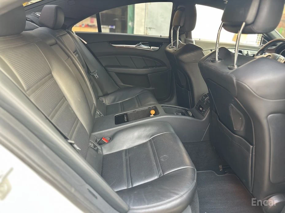 Mercedes-Benz CLS 63 AMG * ПОДГРЕВ* ОБДУХВАНЕ* ШИБИДАХ* КАМЕРА* FULL* , снимка 11 - Автомобили и джипове - 53894449