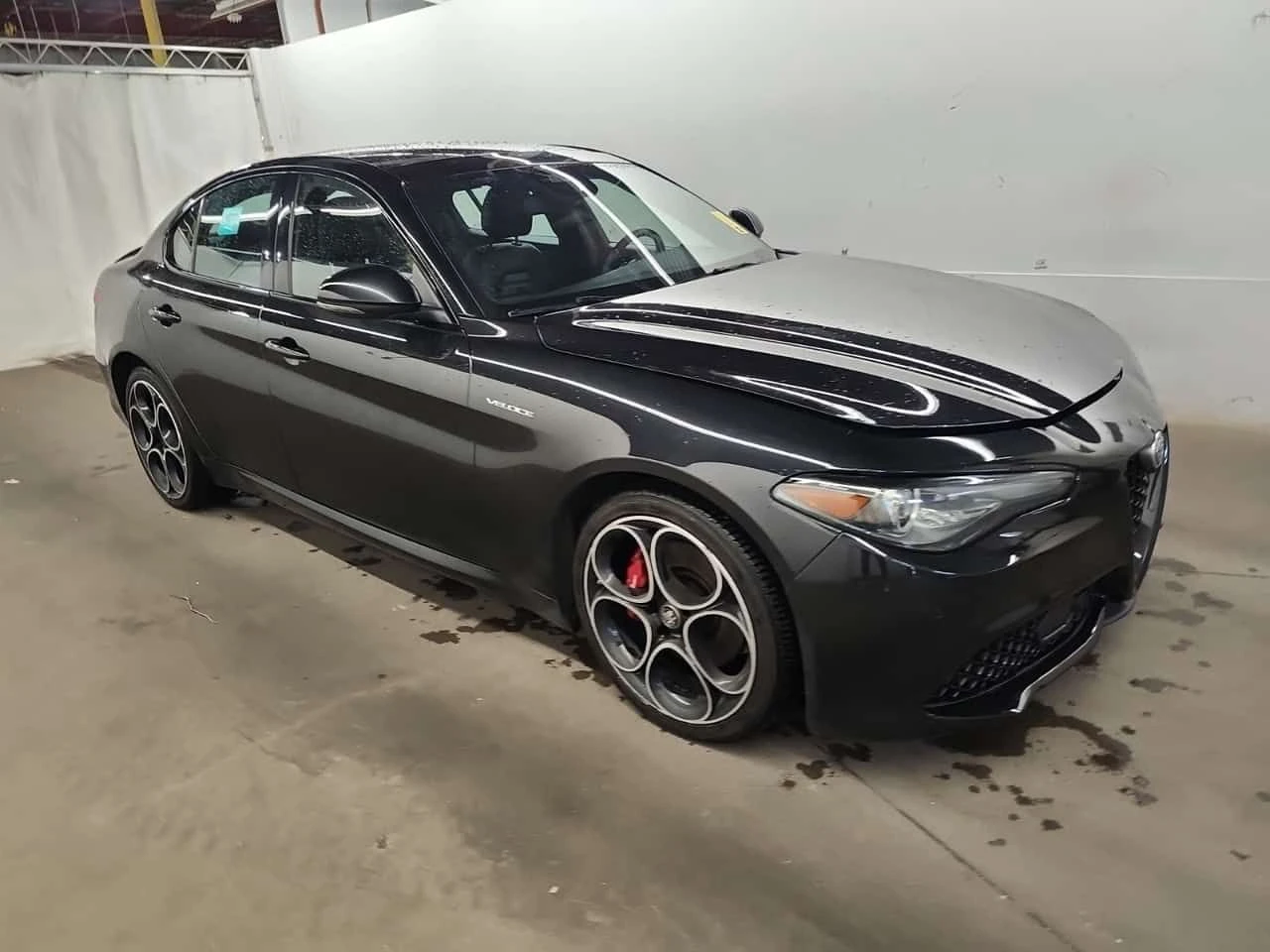Alfa Romeo Giulia VELOCE /CARFAX/Дистроник/Шито табло/Пано/Подгрев/, снимка 3 - Автомобили и джипове - 53983261