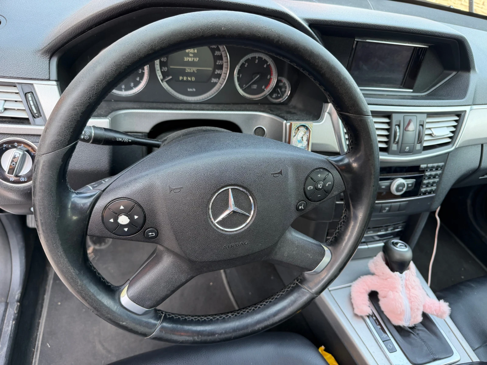Mercedes-Benz E 220, снимка 7 - Автомобили и джипове - 55267993