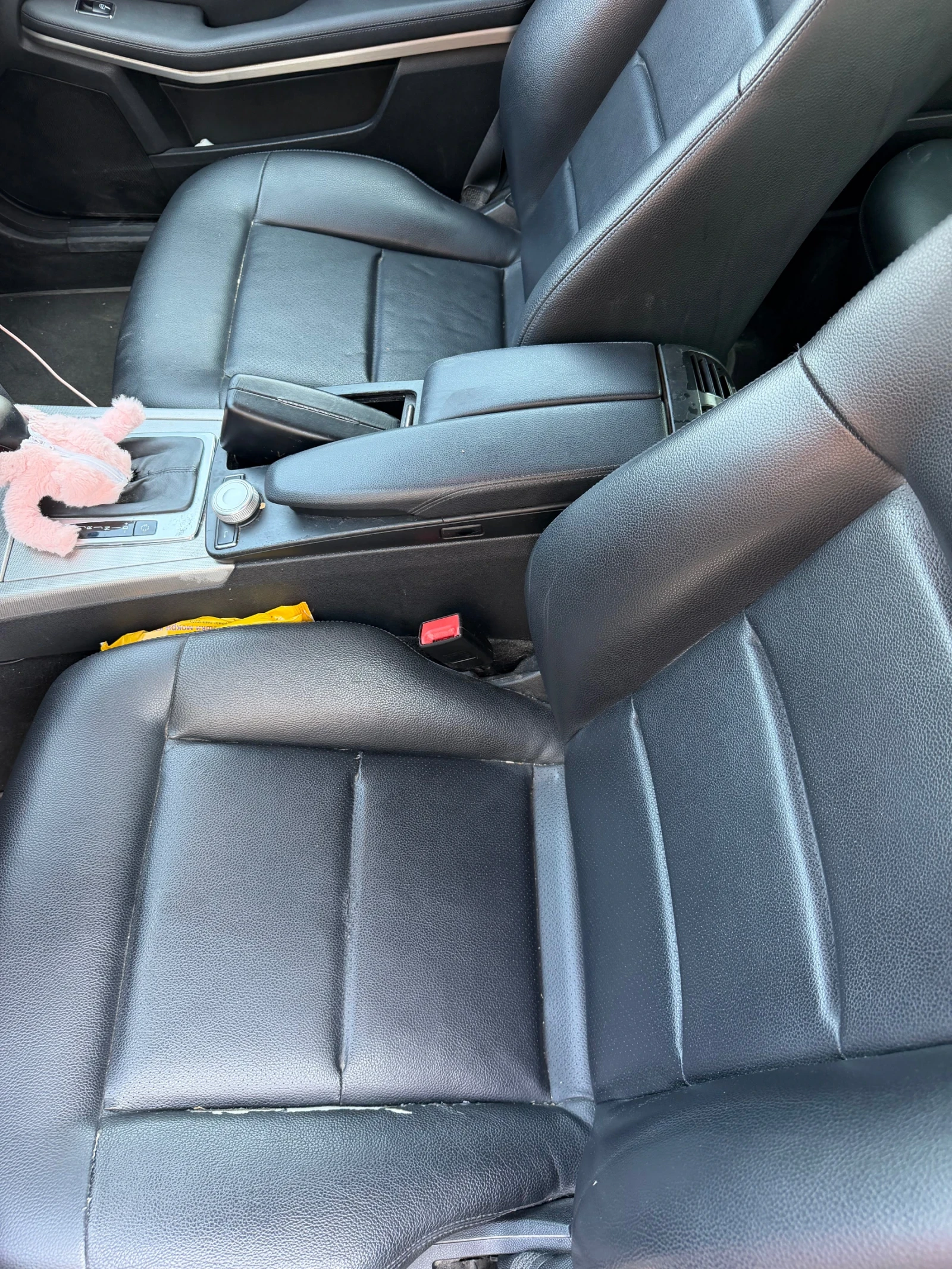 Mercedes-Benz E 220, снимка 5 - Автомобили и джипове - 55267993