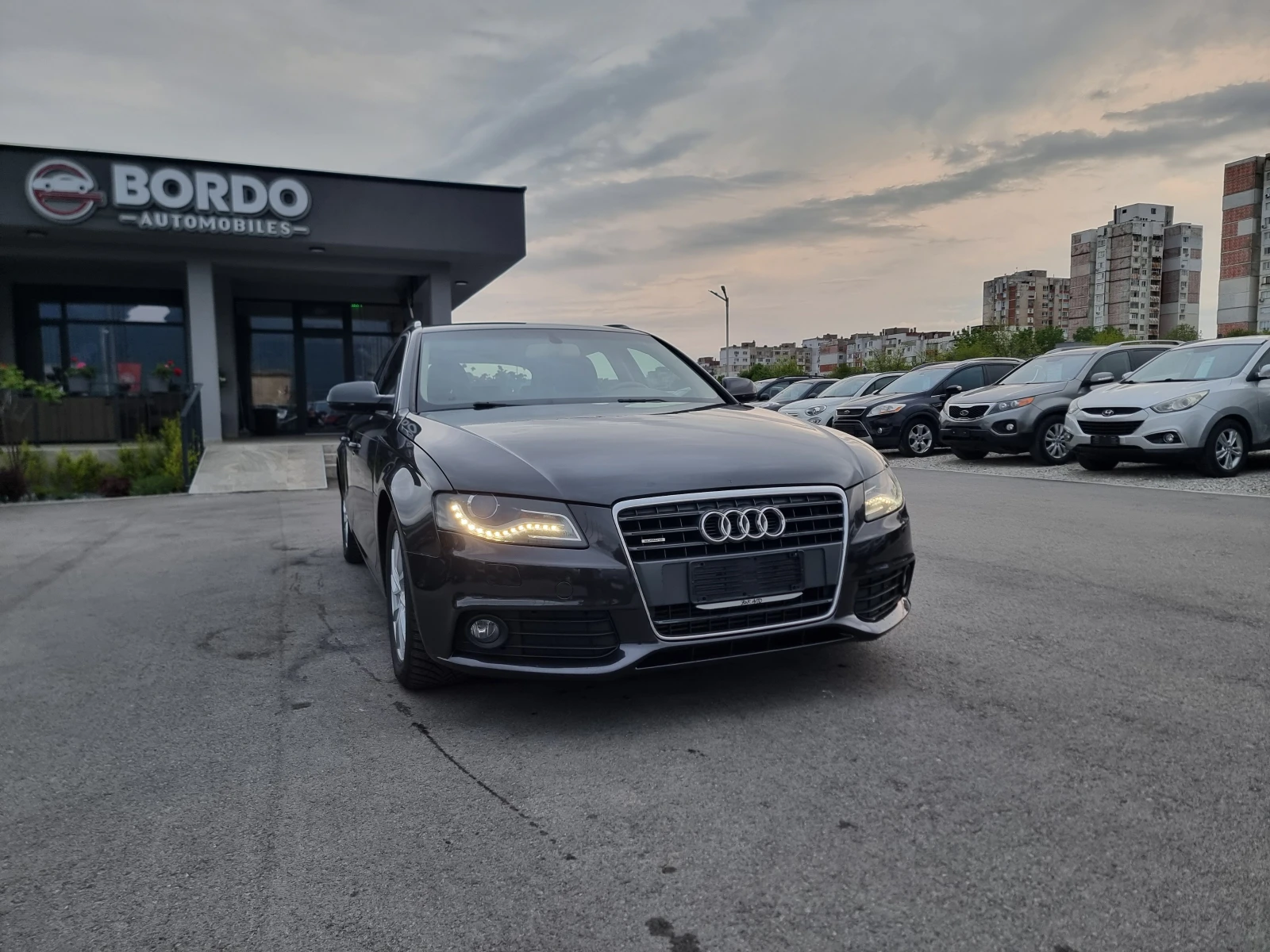 Audi A4 2.0TDI QUATTRO, снимка 9 - Автомобили и джипове - 54366815