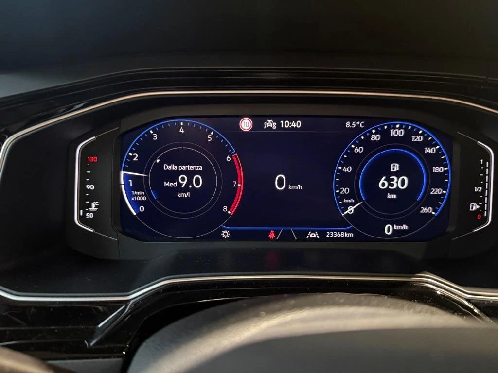 VW Taigo 1.0 TSI R-line, снимка 11 - Автомобили и джипове - 54591759