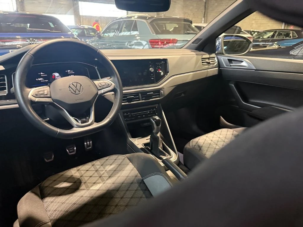 VW Taigo 1.0 TSI R-line, снимка 5 - Автомобили и джипове - 54591759