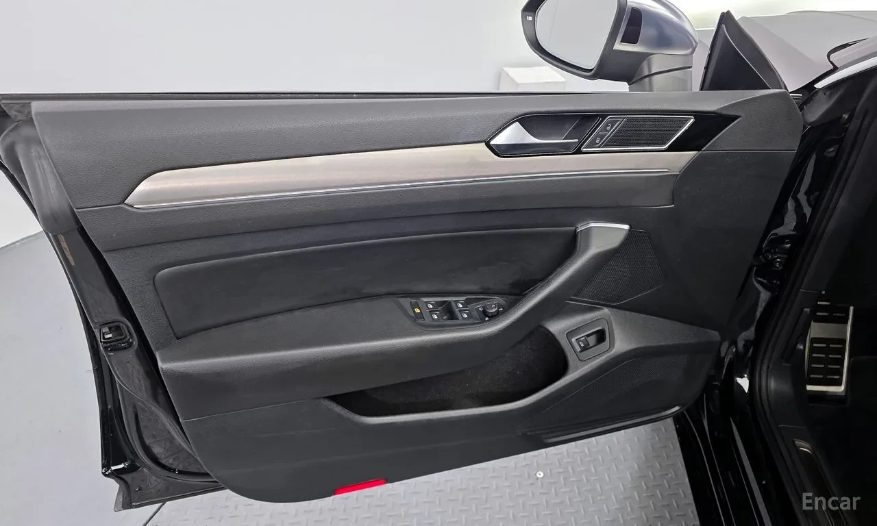 VW Arteon 2.0 TDI Premium, снимка 15 - Автомобили и джипове - 54699546
