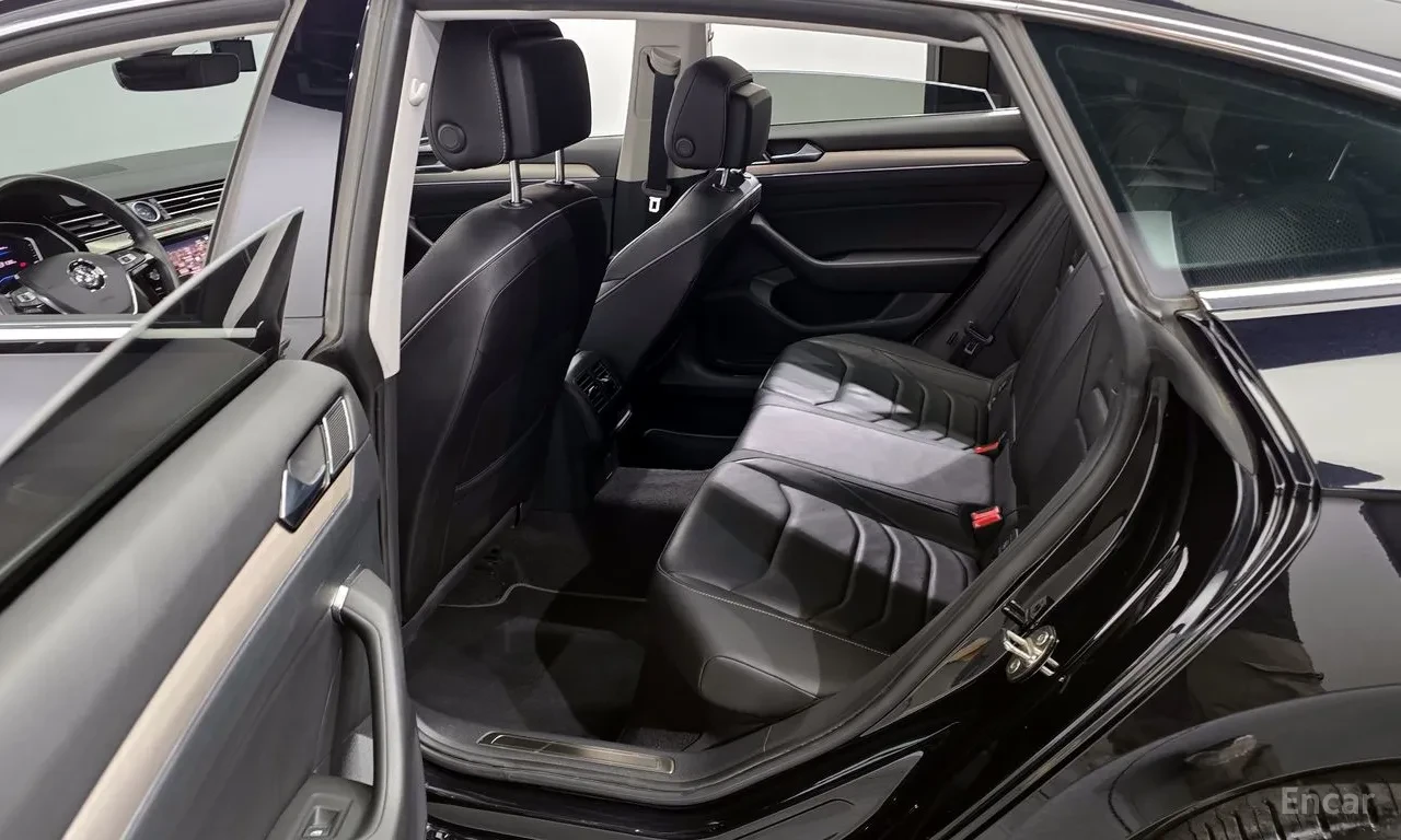 VW Arteon 2.0 TDI Premium, снимка 10 - Автомобили и джипове - 54699546