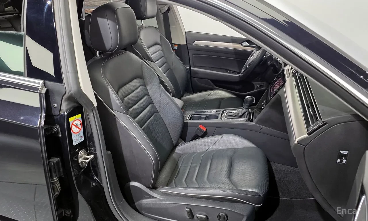 VW Arteon 2.0 TDI Premium, снимка 17 - Автомобили и джипове - 54699546