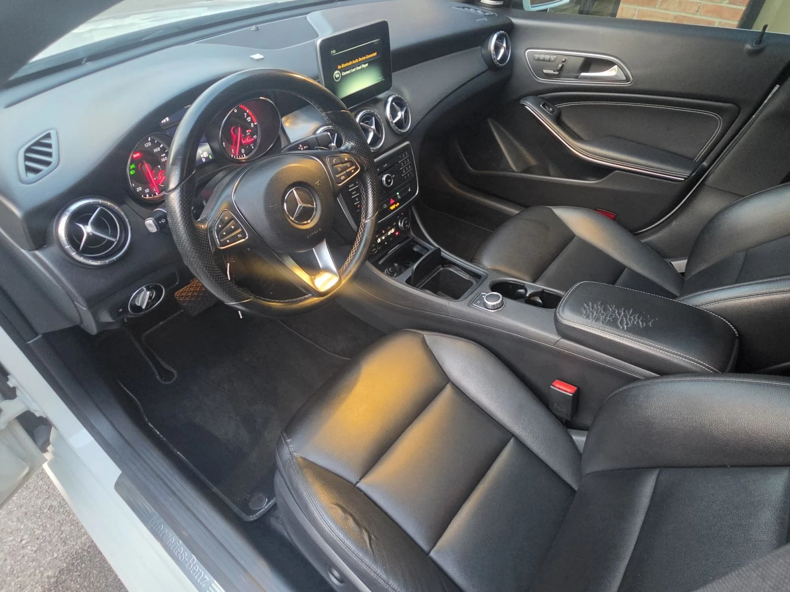 Mercedes-Benz CLA 250 AMG Sport Package * Panorama, снимка 8 - Автомобили и джипове - 55653614