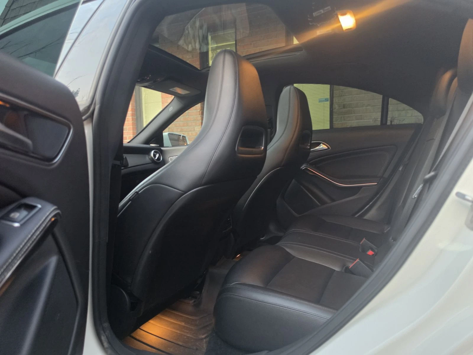 Mercedes-Benz CLA 250 AMG Sport Package * Panorama, снимка 10 - Автомобили и джипове - 55653614