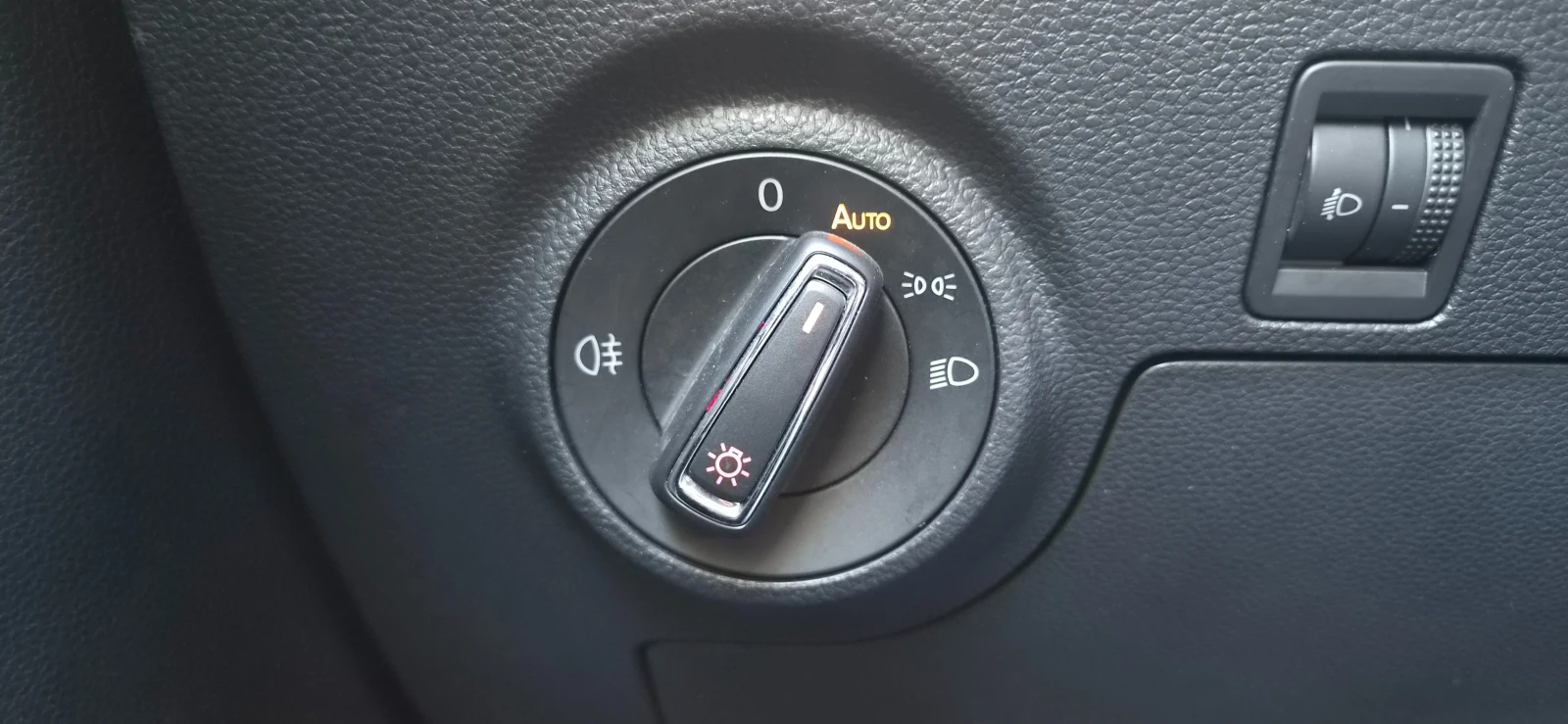 Seat Ibiza 1.0 TSI 7DSG 54000km., снимка 10 - Автомобили и джипове - 55654570