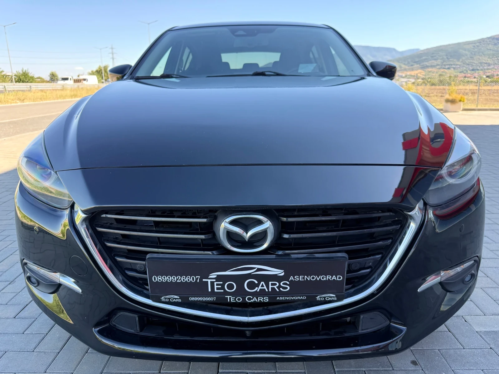 Mazda 3 2.2D / FACELIFT / NAVI / CAMERA / KEYLESS, снимка 2 - Автомобили и джипове - 55660113