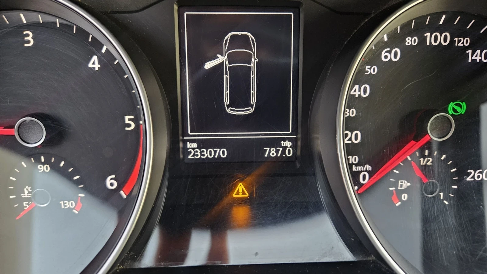 VW Passat 1.6 TDI..AUTOMATIC  DSG, снимка 17 - Автомобили и джипове - 55685570