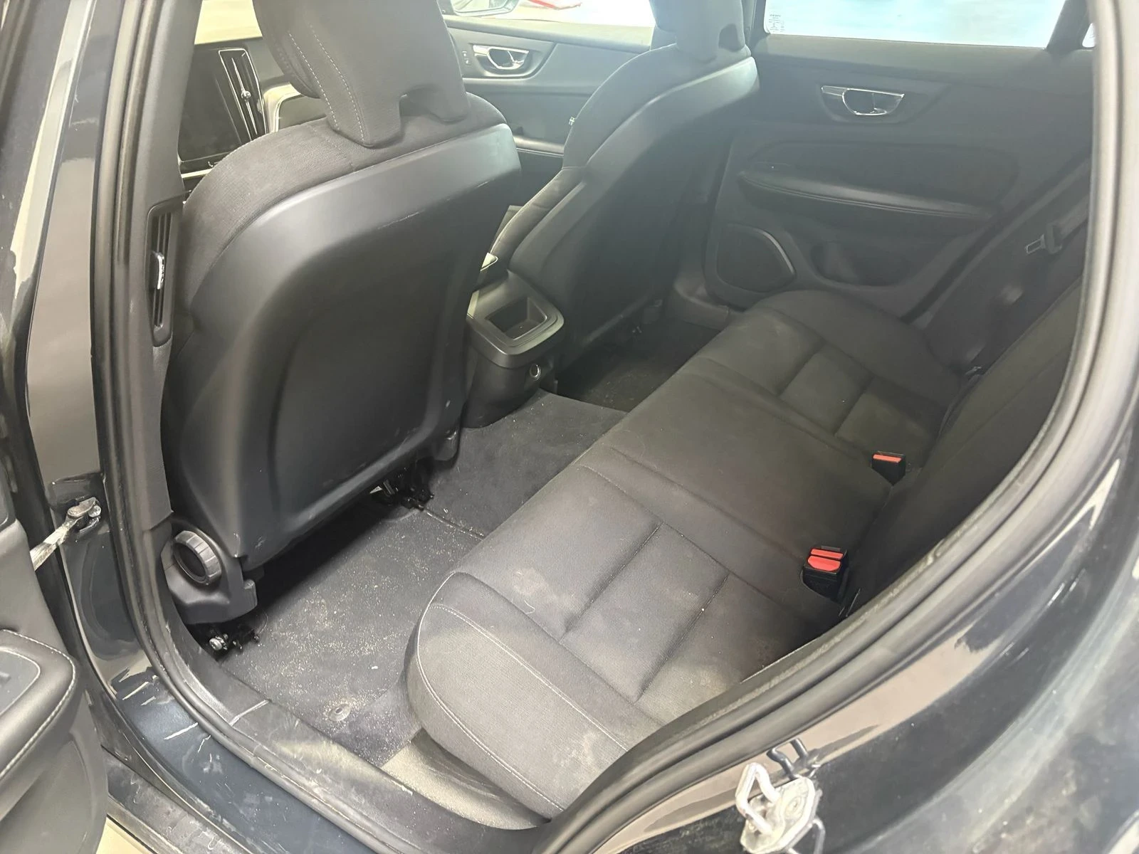 Volvo V60 2.0d 190hp | Automatic 8 | Momentum, снимка 14 - Автомобили и джипове - 56150037
