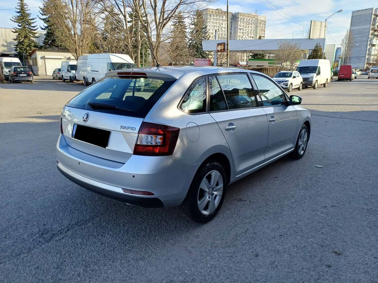 Skoda Rapid 1.6TDI Spaceback Facelift, снимка 7 - Автомобили и джипове - 56559737