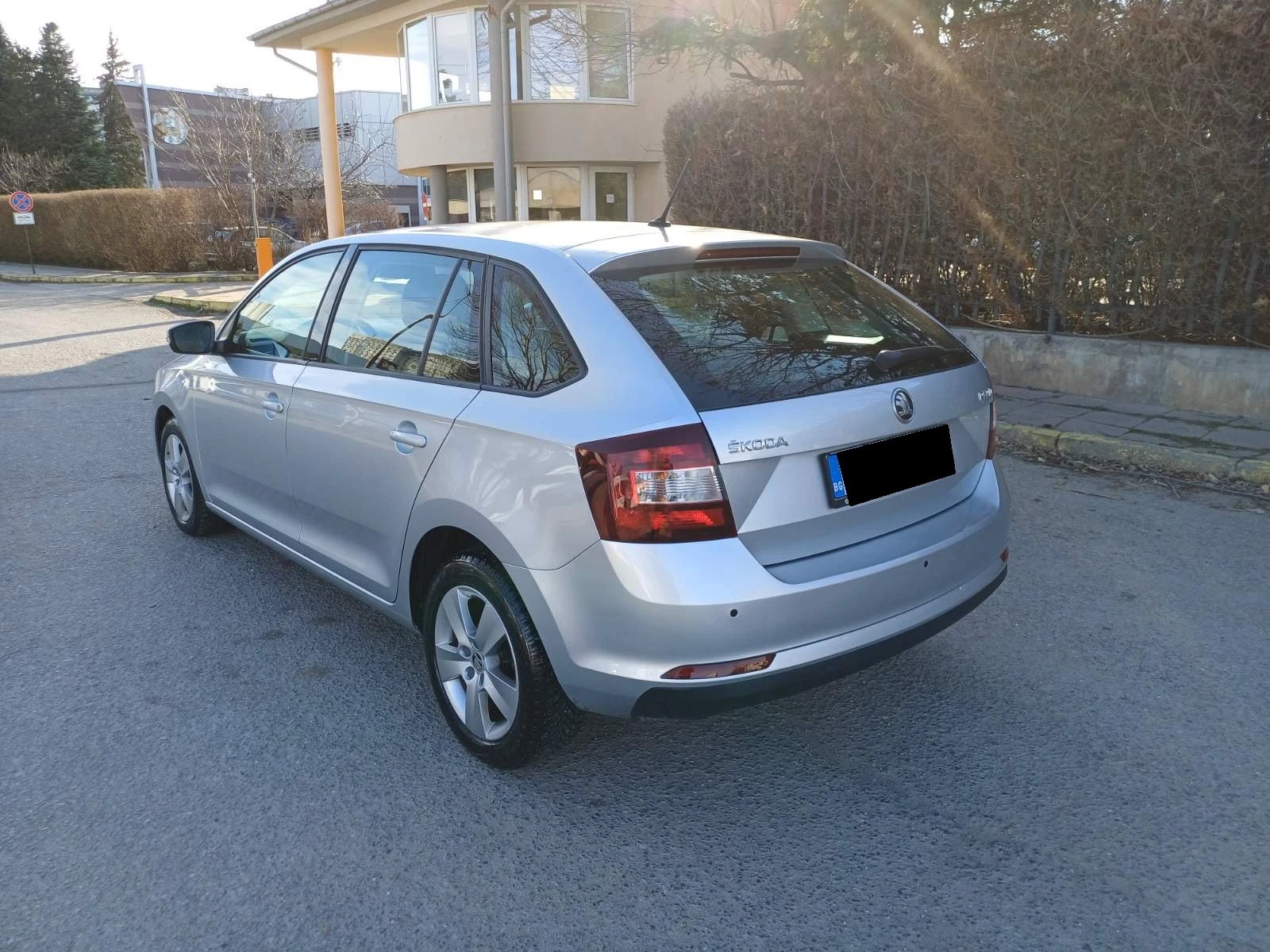 Skoda Rapid 1.6TDI Spaceback Facelift, снимка 5 - Автомобили и джипове - 56559737