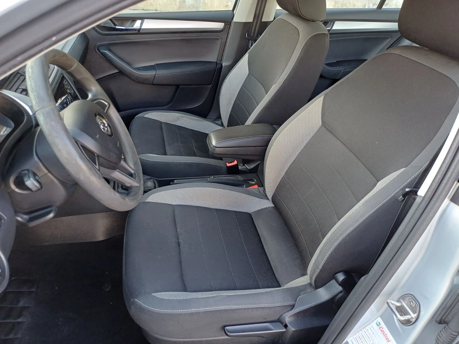 Skoda Rapid 1.6TDI Spaceback Facelift, снимка 11 - Автомобили и джипове - 56559737