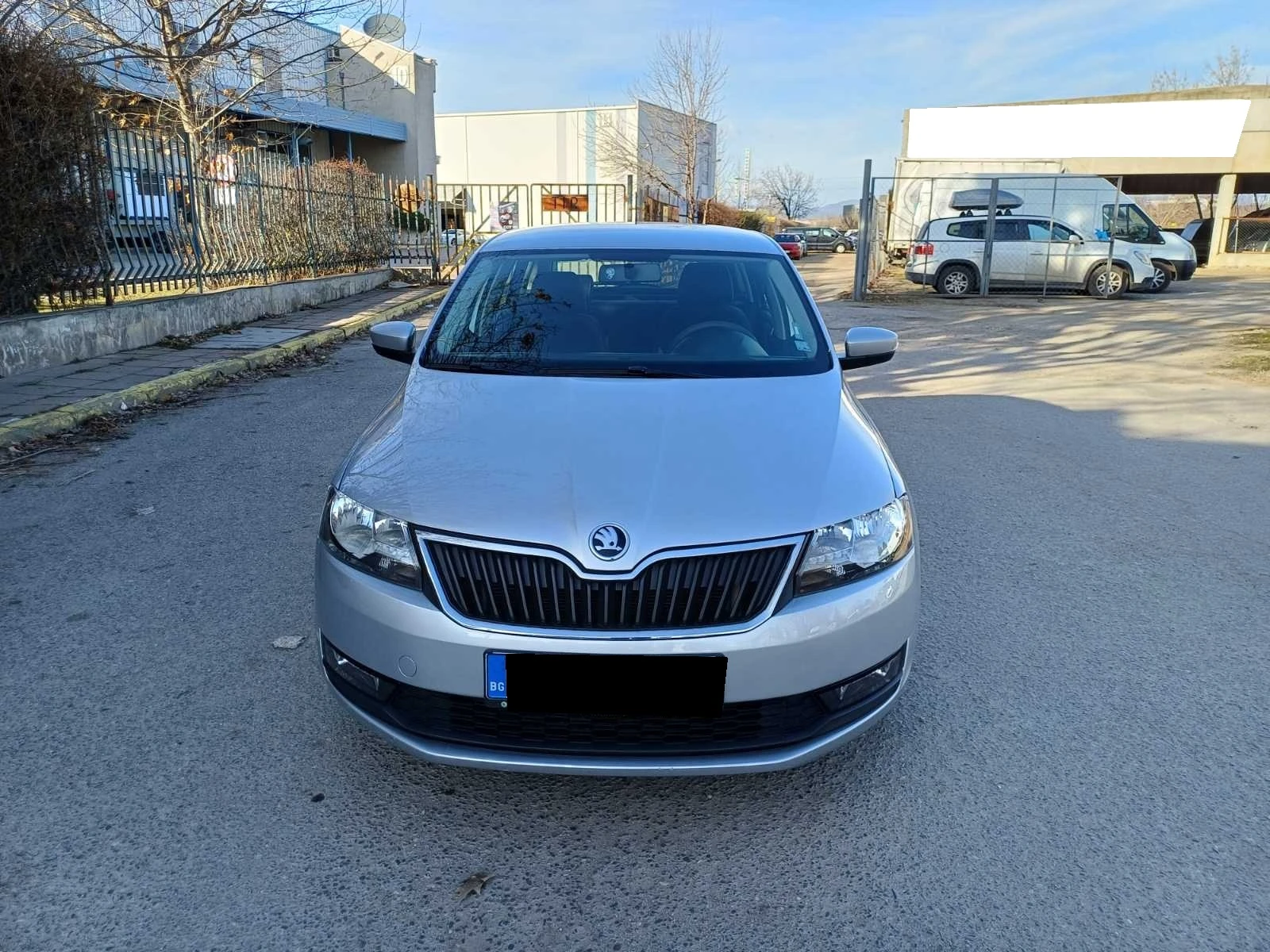 Skoda Rapid 1.6TDI Spaceback Facelift, снимка 2 - Автомобили и джипове - 56559737