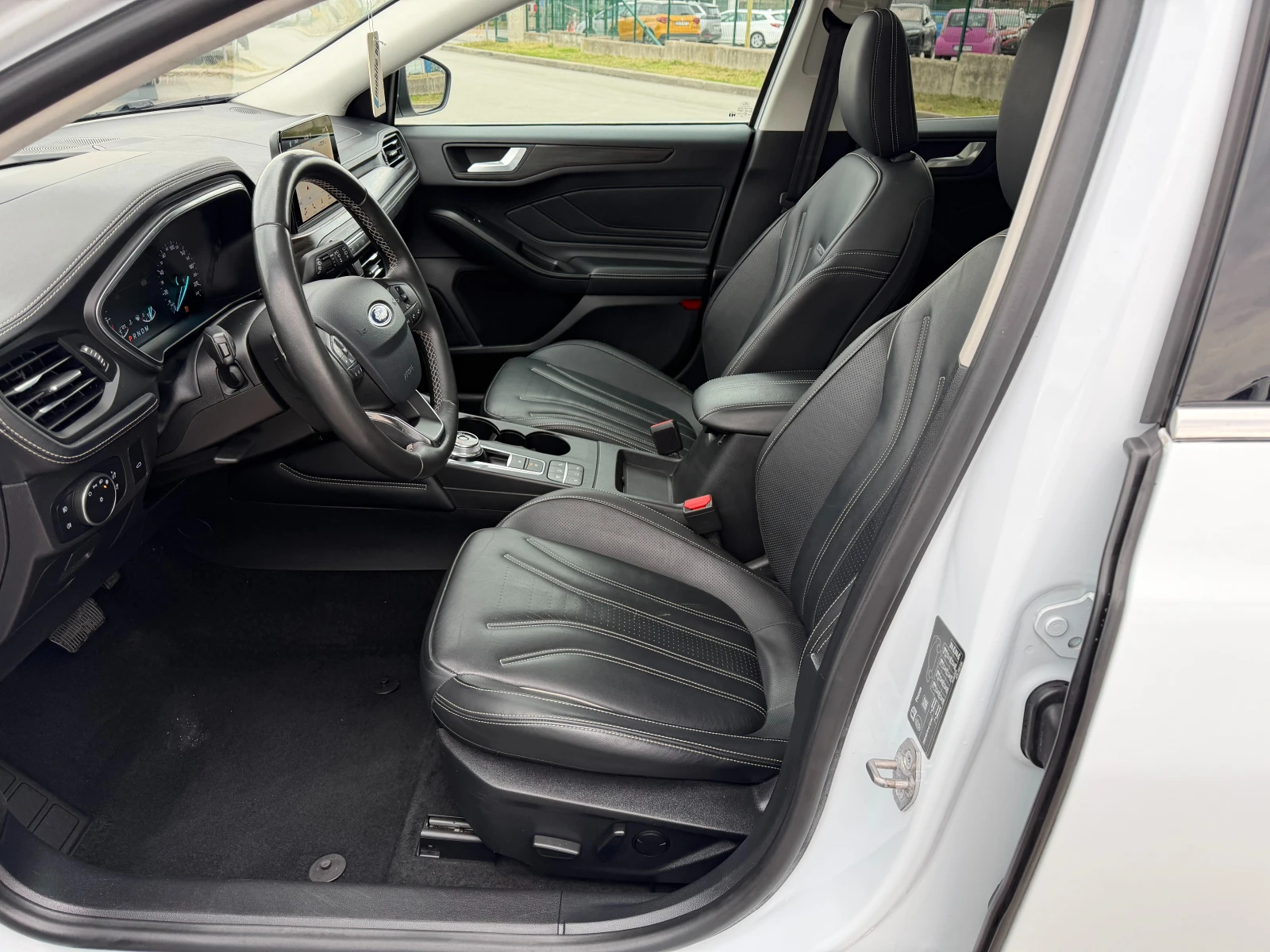 Ford Focus 2.0 TDCI VIGNALE 8EAT FULL LED PANO NAVI B&O FULL | Mobile.bg � ����������� 7