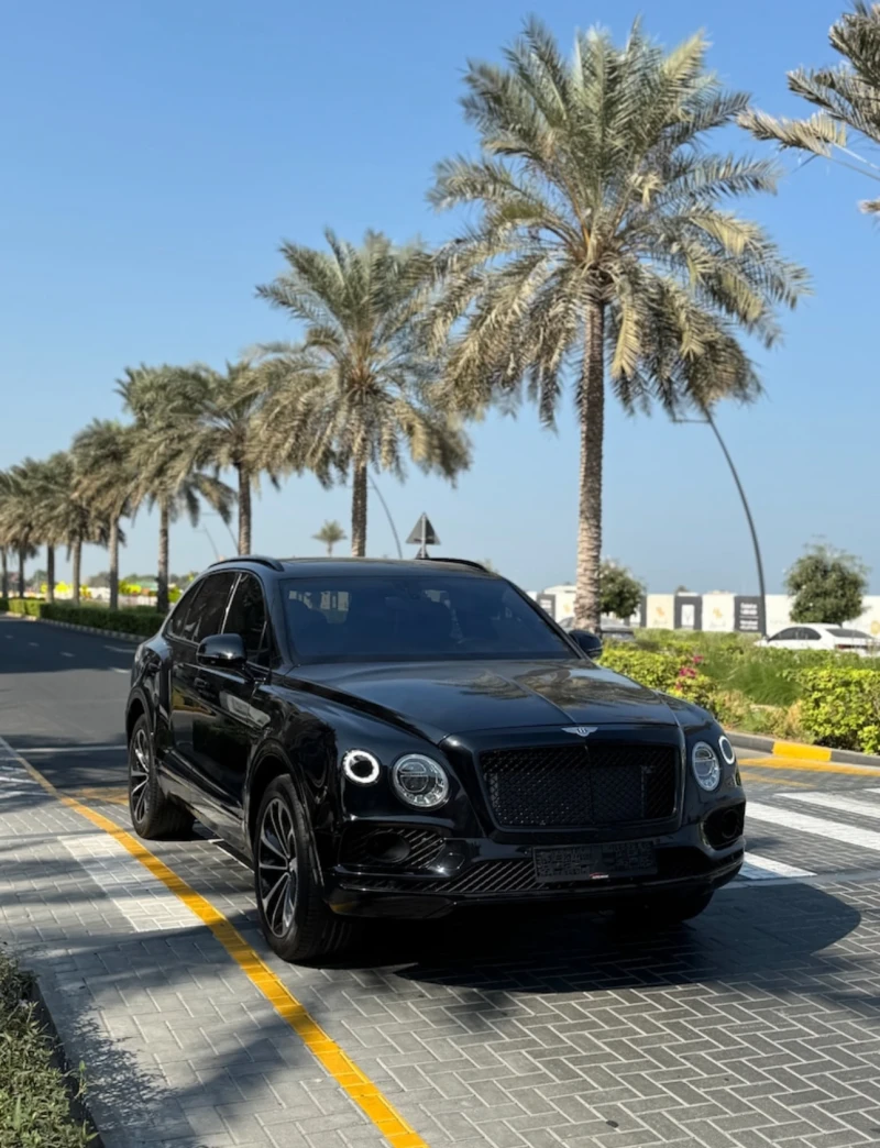 Bentley Bentayga W12, снимка 1 - Автомобили и джипове - 48123474