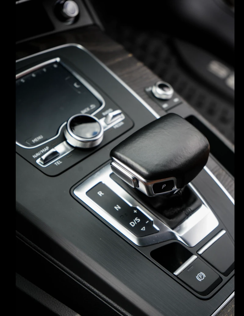 Audi Q5 Premium Plus Диг.табло* B&O* M.Toчка* Пано* , снимка 7 - Автомобили и джипове - 52636401