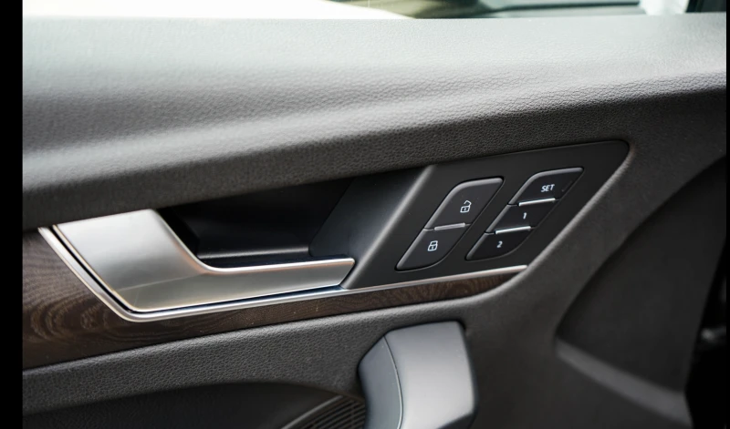 Audi Q5 Premium Plus Диг.табло* B&O* M.Toчка* Пано* , снимка 9 - Автомобили и джипове - 52636401