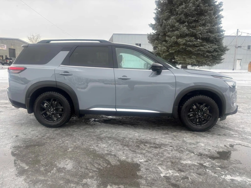 Nissan Pathfinder * Platinum * CARFAX * БЕЗ ПЪРВОНАЧАЛНА ВНОСКА, снимка 3 - Автомобили и джипове - 53076992