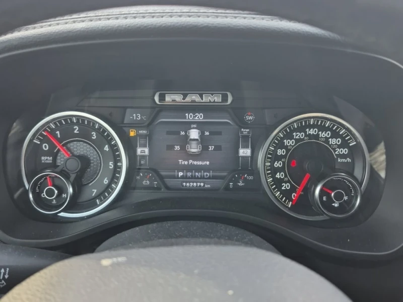 Dodge RAM 1500 * SPORT CREW CAB SHORT BED * CARFAX * БЕЗ ПЪРВОНАЧ, снимка 9 - Автомобили и джипове - 53245259