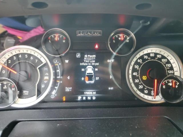 Dodge RAM 1500 5.7L 8 Rear-wheel drive, снимка 13 - Автомобили и джипове - 52882832