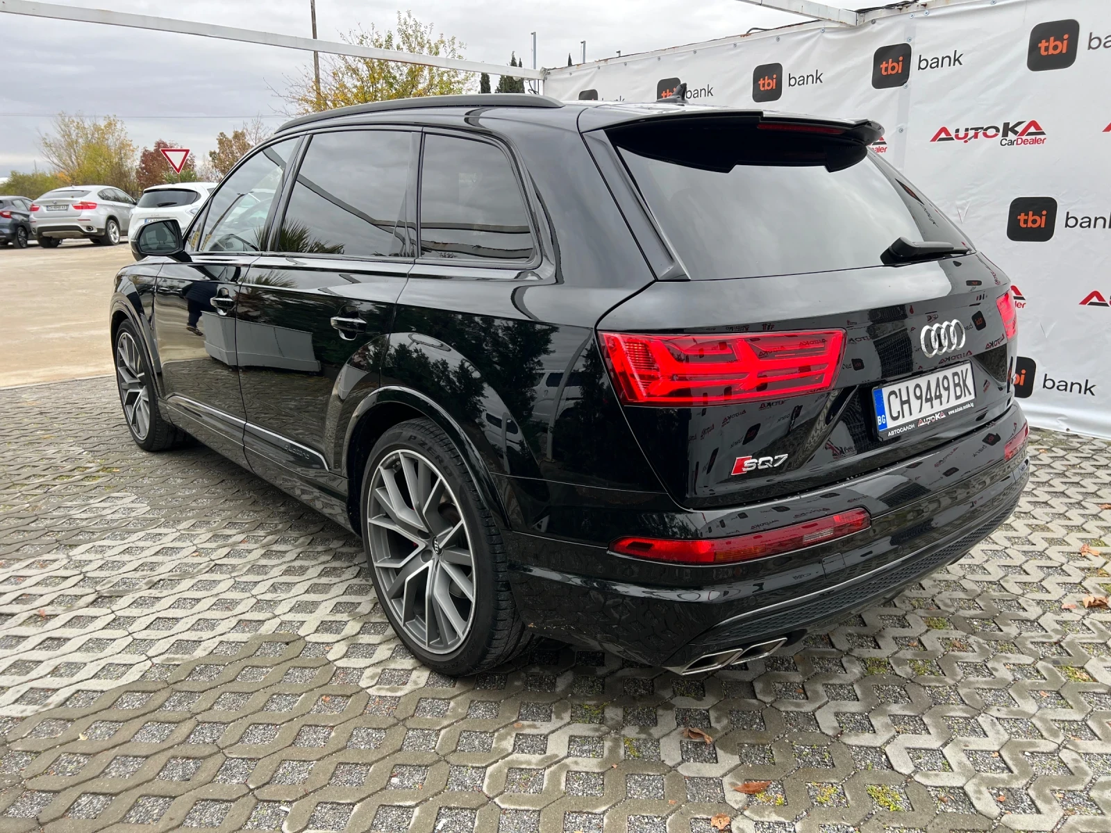 Audi SQ7 4.0TDI-435кс= ПАНОРАМА= DIGITAL= MASSAGE= ОБДУХВАН - изображение 5