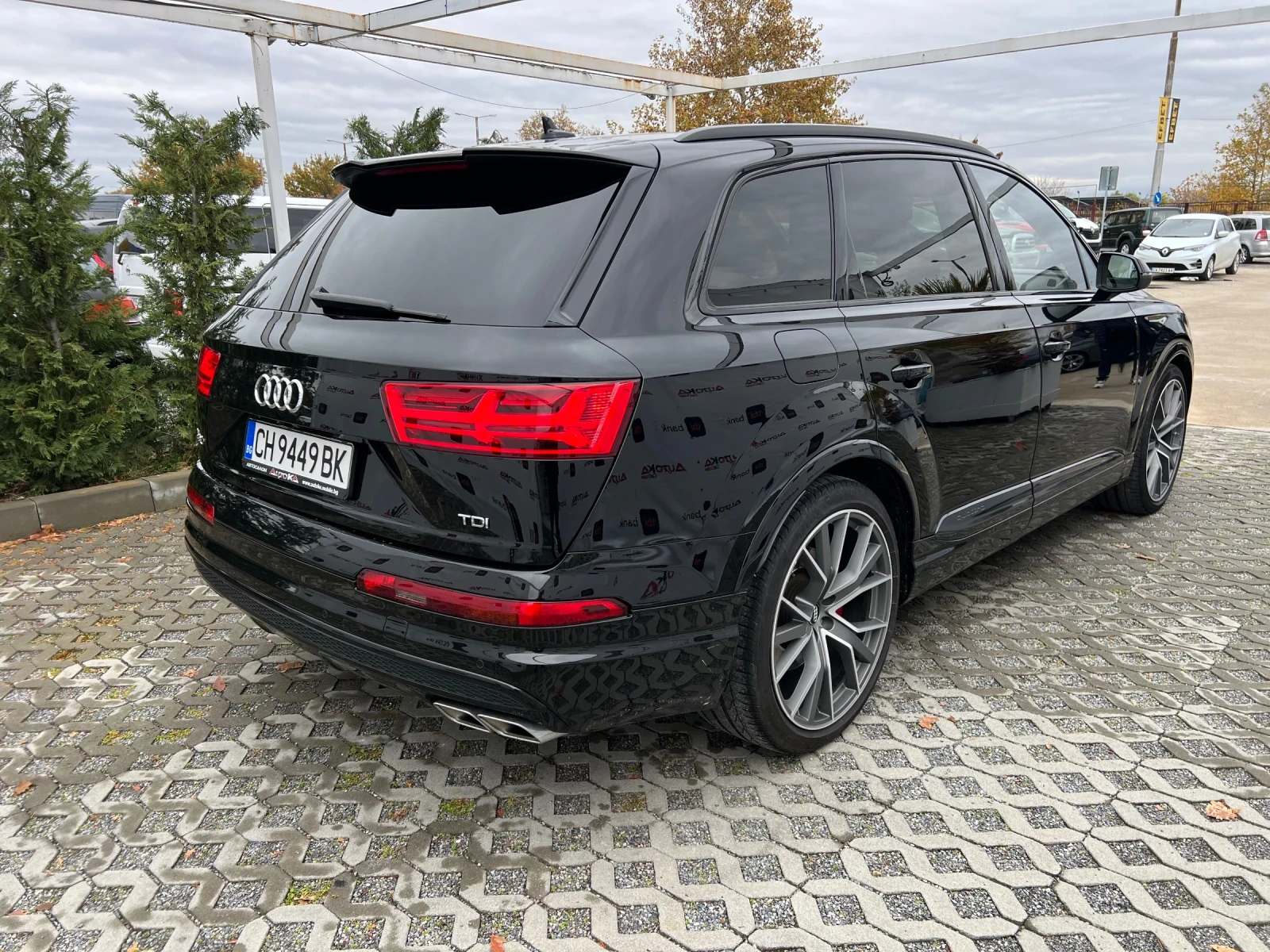 Audi SQ7 4.0TDI-435кс= ПАНОРАМА= DIGITAL= MASSAGE= ОБДУХВАН - изображение 3