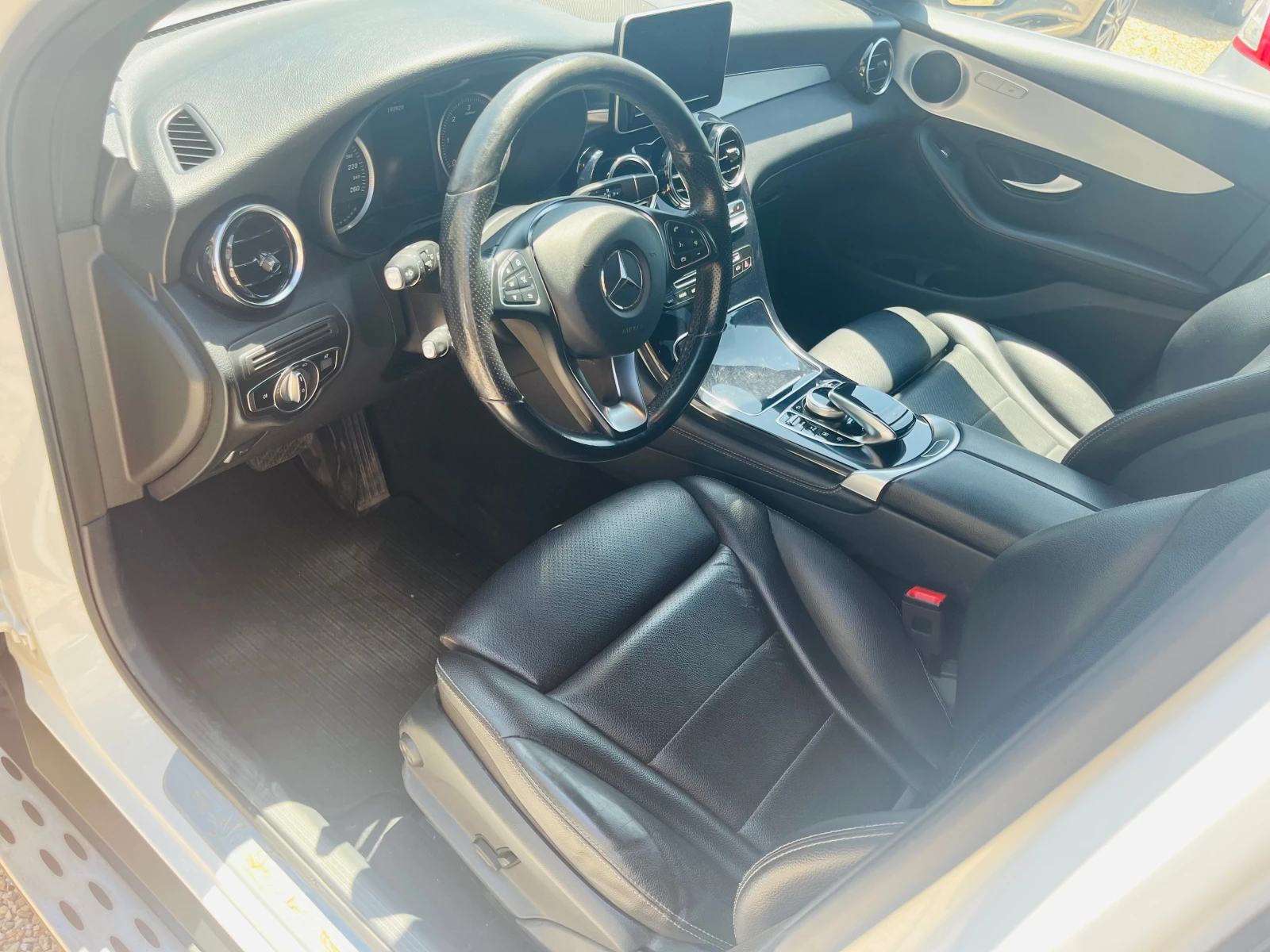 Mercedes-Benz GLC 250 2.5 D КАТО НОВА - изображение 9