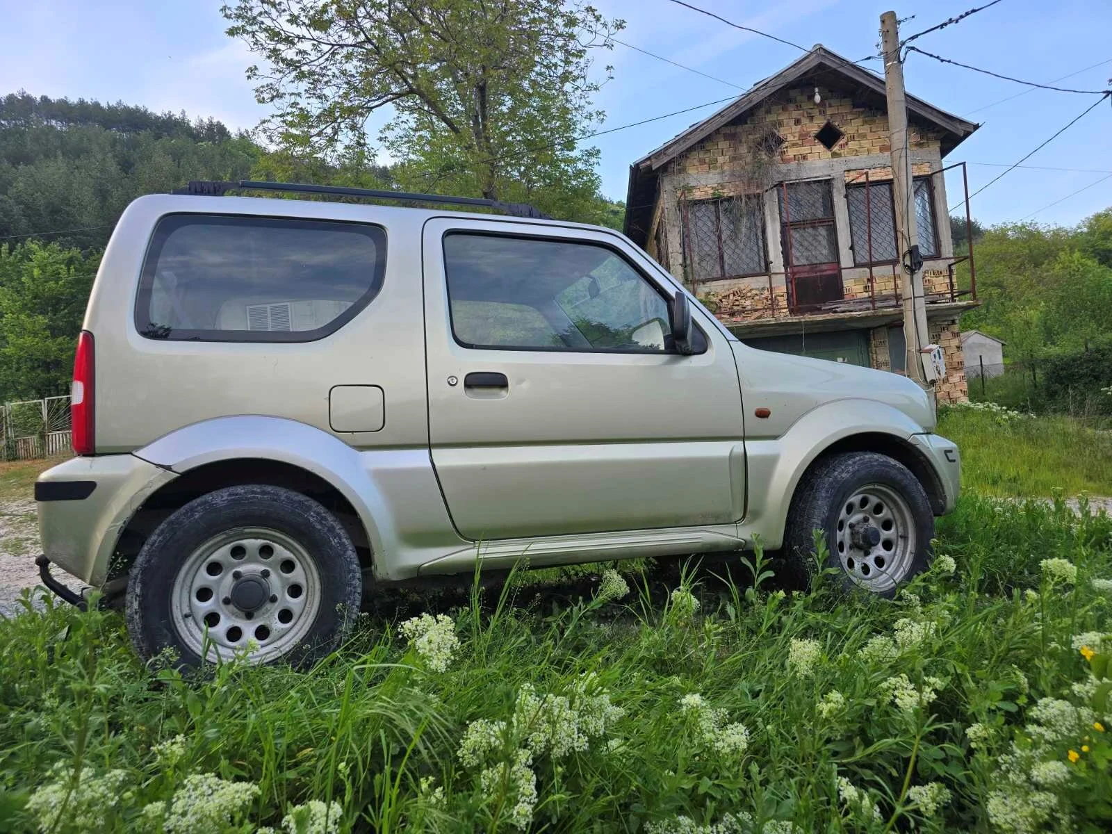 Suzuki Jimny, снимка 4 - Автомобили и джипове - 53811281