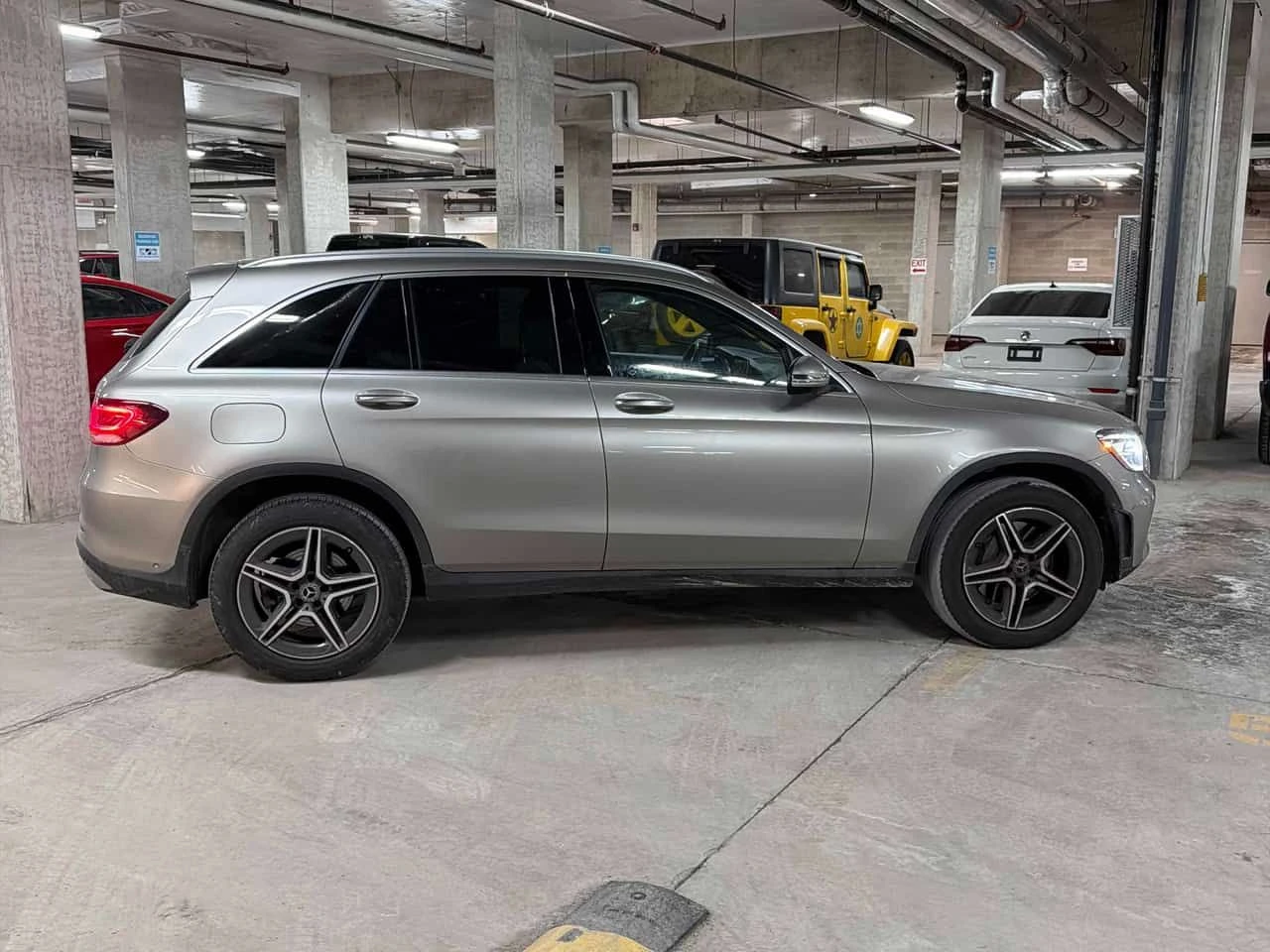 Mercedes-Benz GLC 300 4MATIC * AMG PACK* 360 КАМЕРА* АМБИЕНТНО* ПАНОРАМА - изображение 5