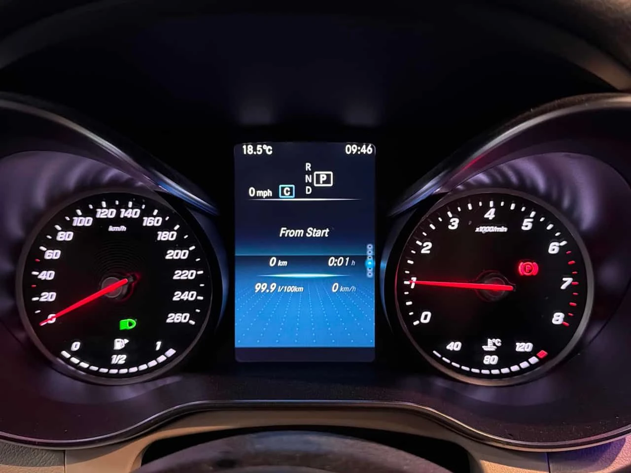 Mercedes-Benz GLC 300 4MATIC * AMG PACK* 360 КАМЕРА* АМБИЕНТНО* ПАНОРАМА - изображение 9