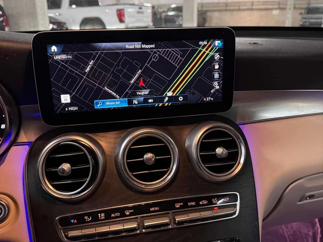 Mercedes-Benz GLC 300 4MATIC * AMG PACK* 360 КАМЕРА* АМБИЕНТНО* ПАНОРАМА - изображение 10