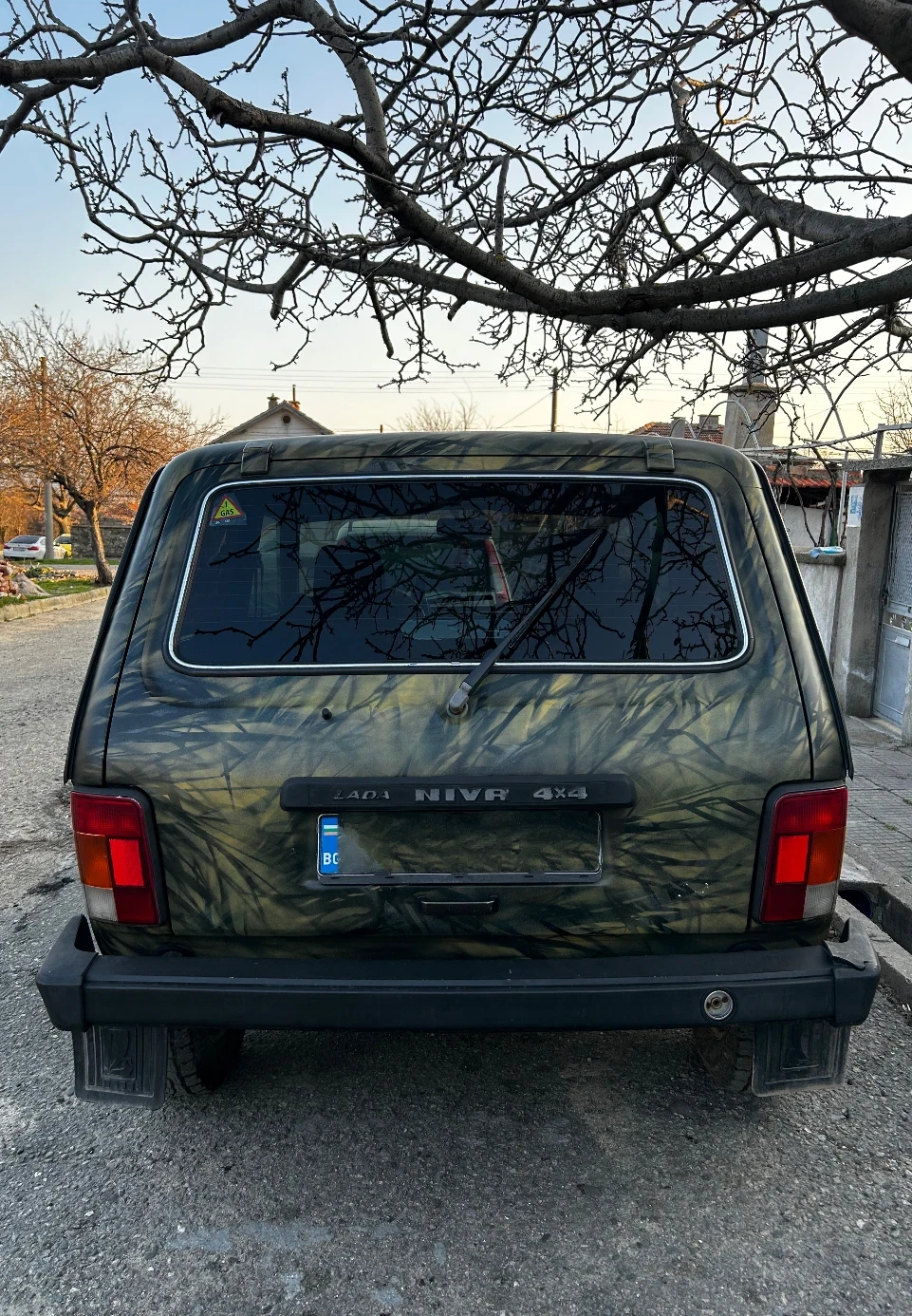 Lada Niva, снимка 2 - Автомобили и джипове - 53839540