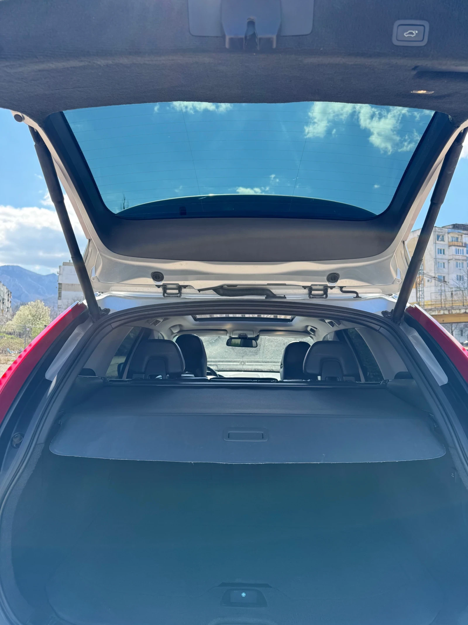 Volvo XC60 D5 , снимка 6 - Автомобили и джипове - 54370877