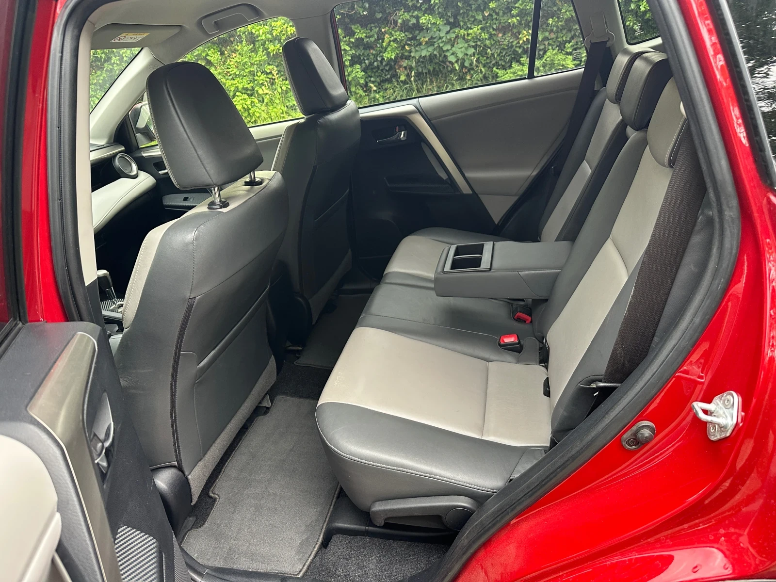 Toyota Rav4 2.2d4d 150кс автоматик, снимка 10 - Автомобили и джипове - 54898940