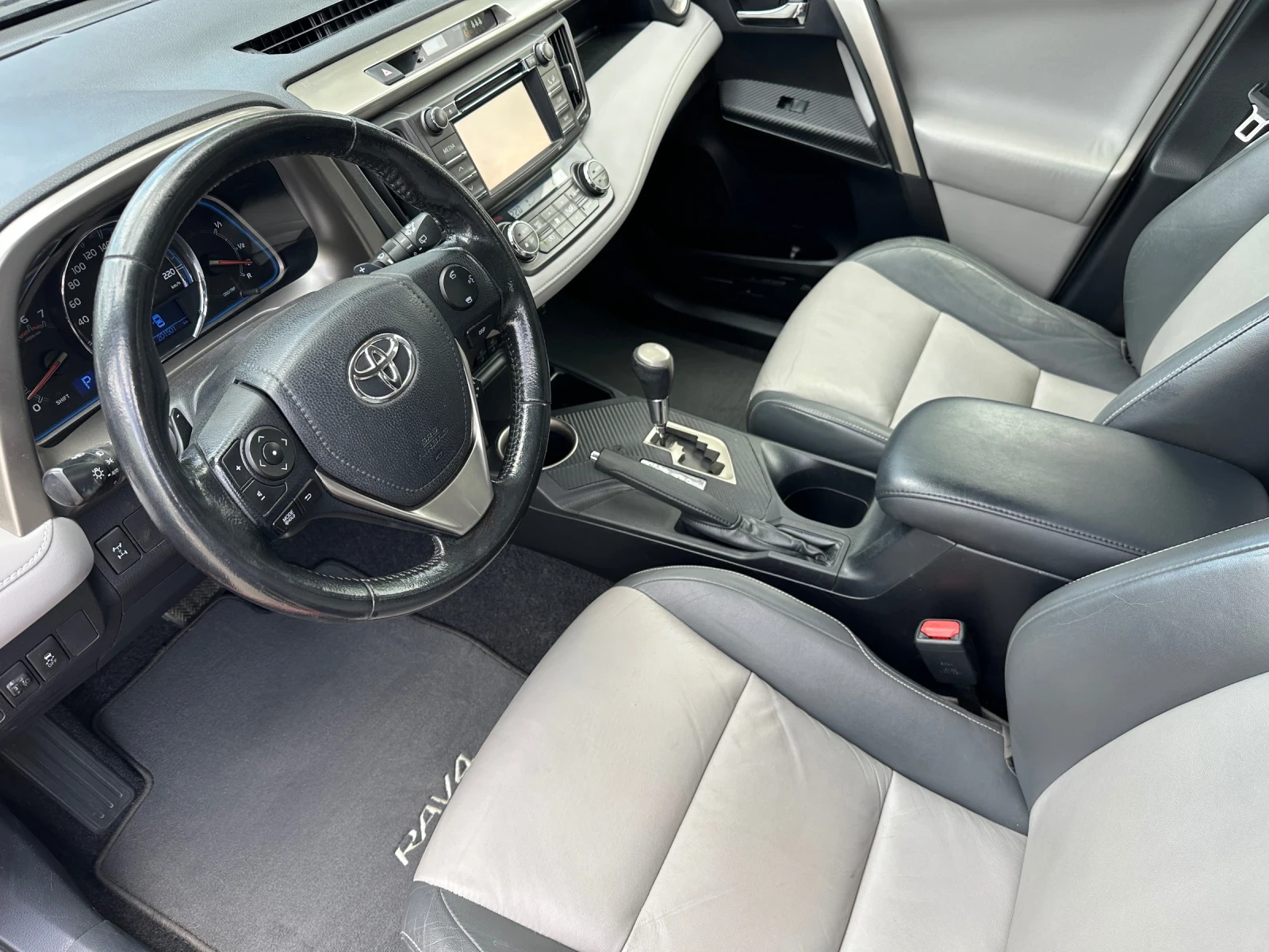Toyota Rav4 2.2d4d 150кс автоматик, снимка 10 - Автомобили и джипове - 54633290
