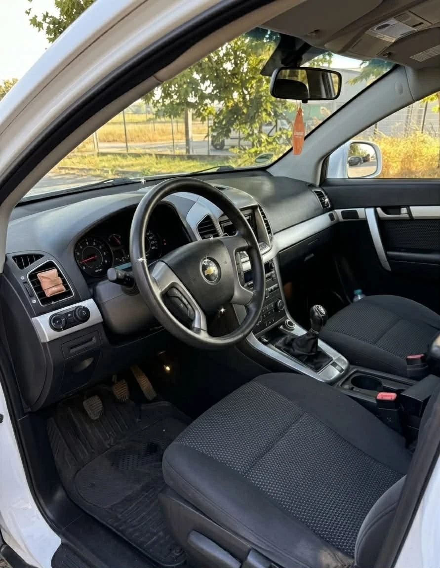 Chevrolet Captiva, снимка 5 - Автомобили и джипове - 55396653